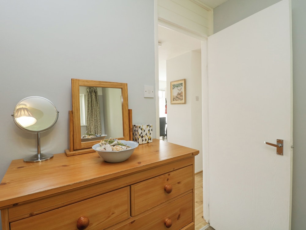 9 Manorcombe Bungalows
