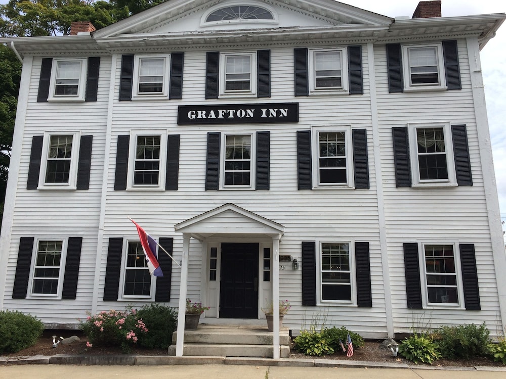 Hunters Grille and Tap at The Grafton Inn
