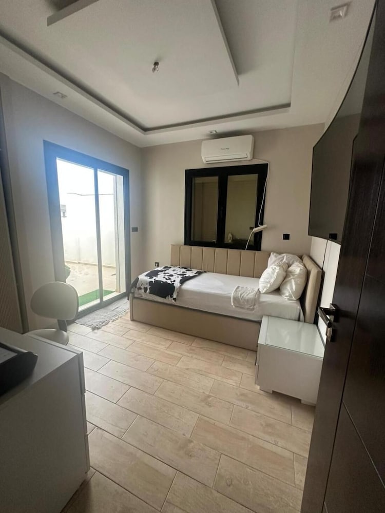Luxury Central Cosy Villa