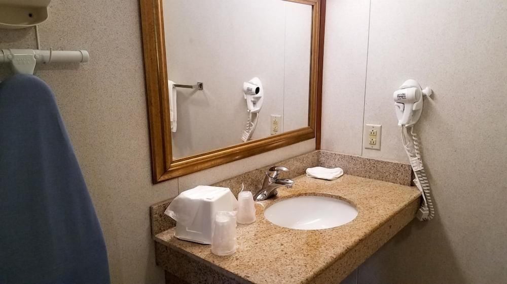 Northway Inn Queensbury - Lake George - Property Image 4