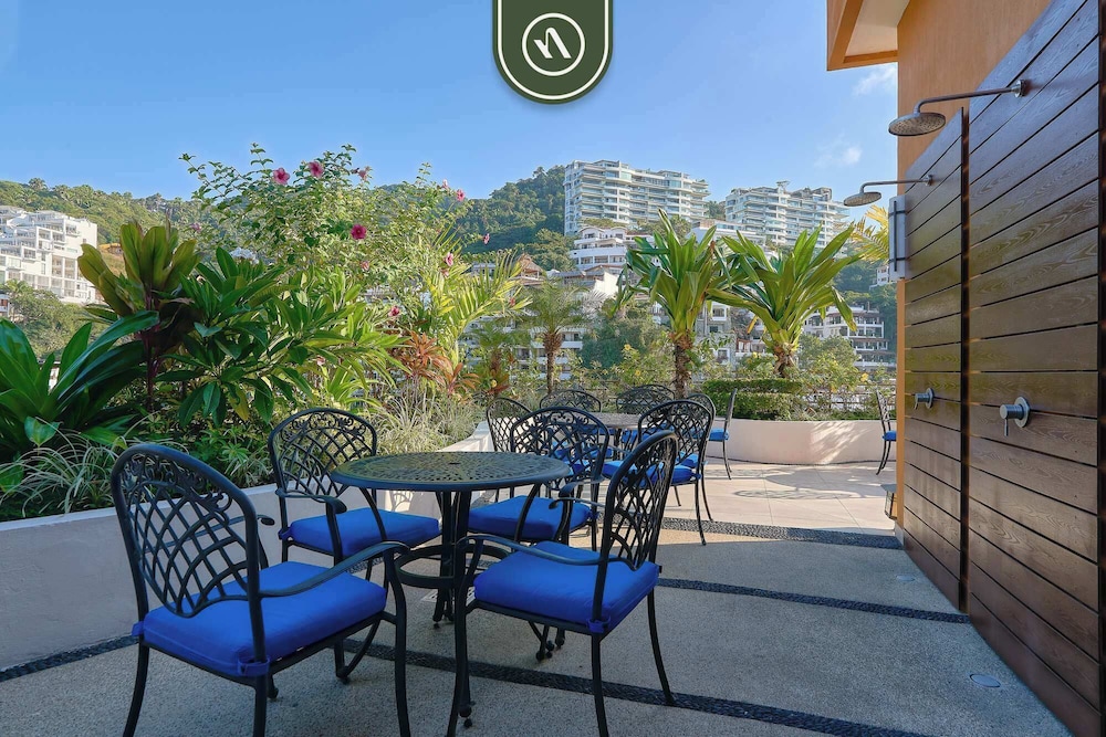 1 BR Condo - Amazing Sunsets From the Roof - Pool