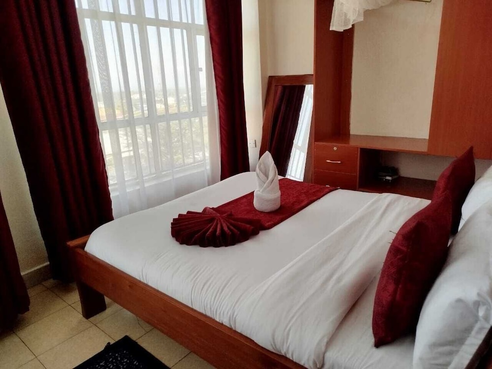 Lux Suites Khetias Apartments Naivasha