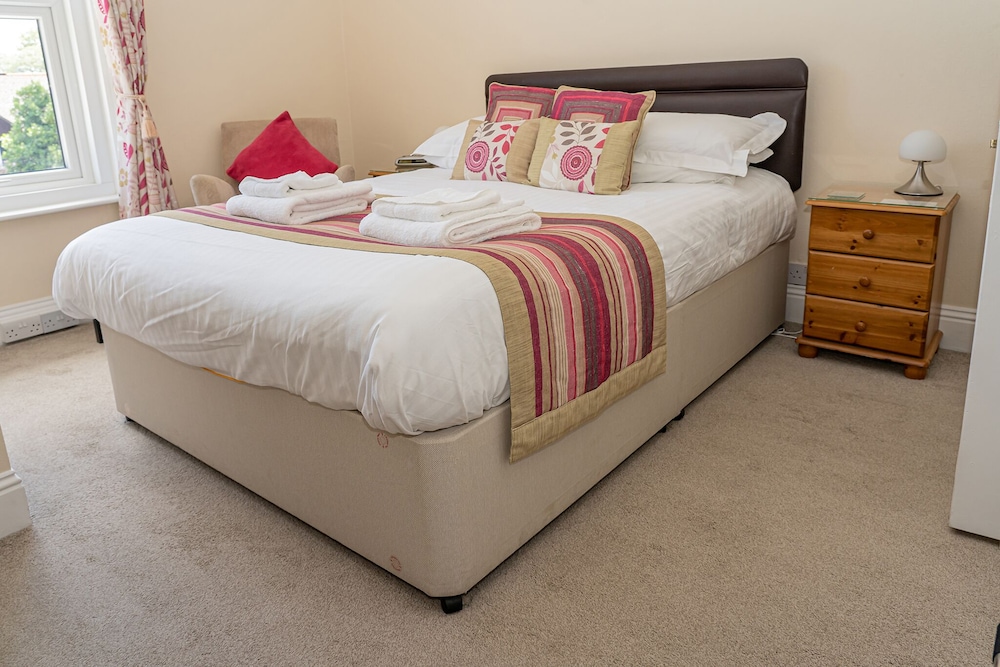 Christchurch Vacations - Stour Lodge Guest House - Property Image 4