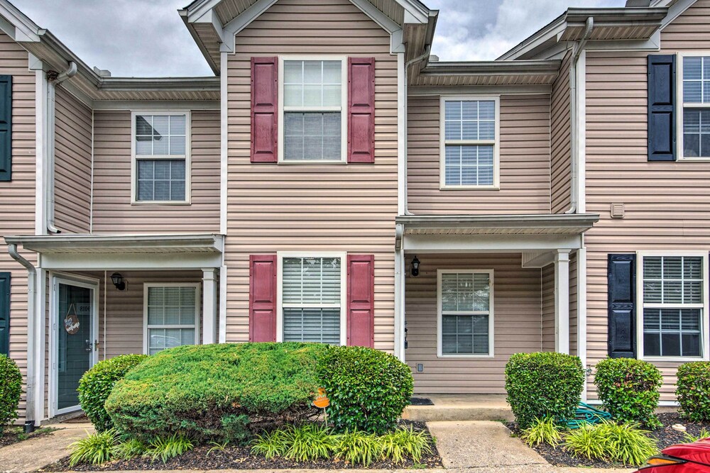 La Vergne Townhome: 22 Mi to Dtwn Nashville! - Property Image 2