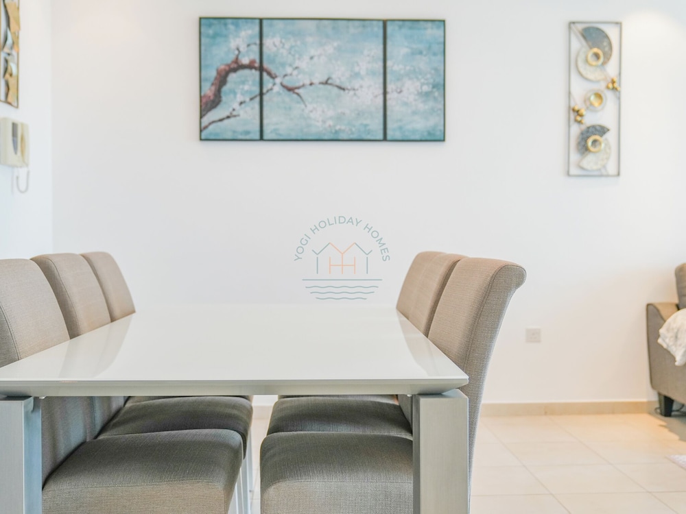 Luxury 2-Bedroom Stay in the Heart of Churchill