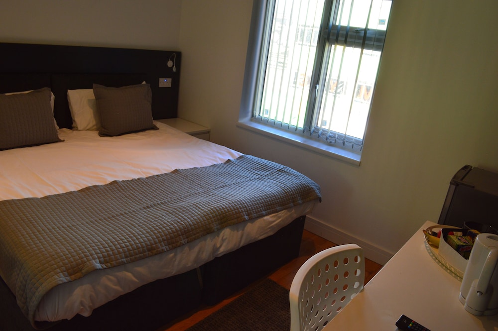 Leicester Vacations - The Bell Gate House - Property Image 50