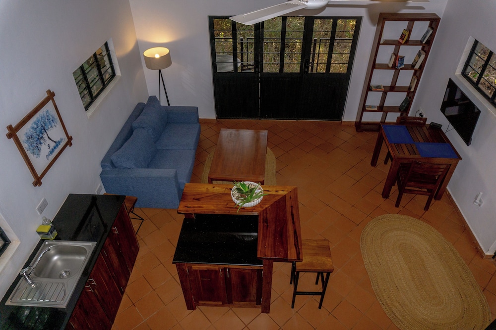 Lilac Hideaway view 3