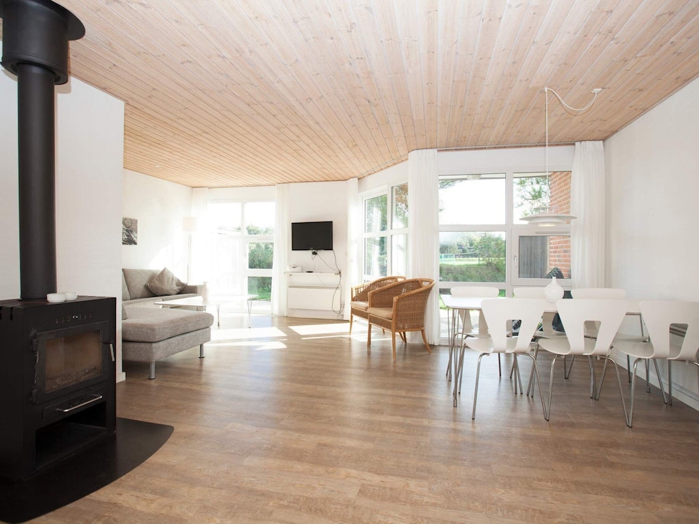Cosy Retreat in Holiday Park- Type2