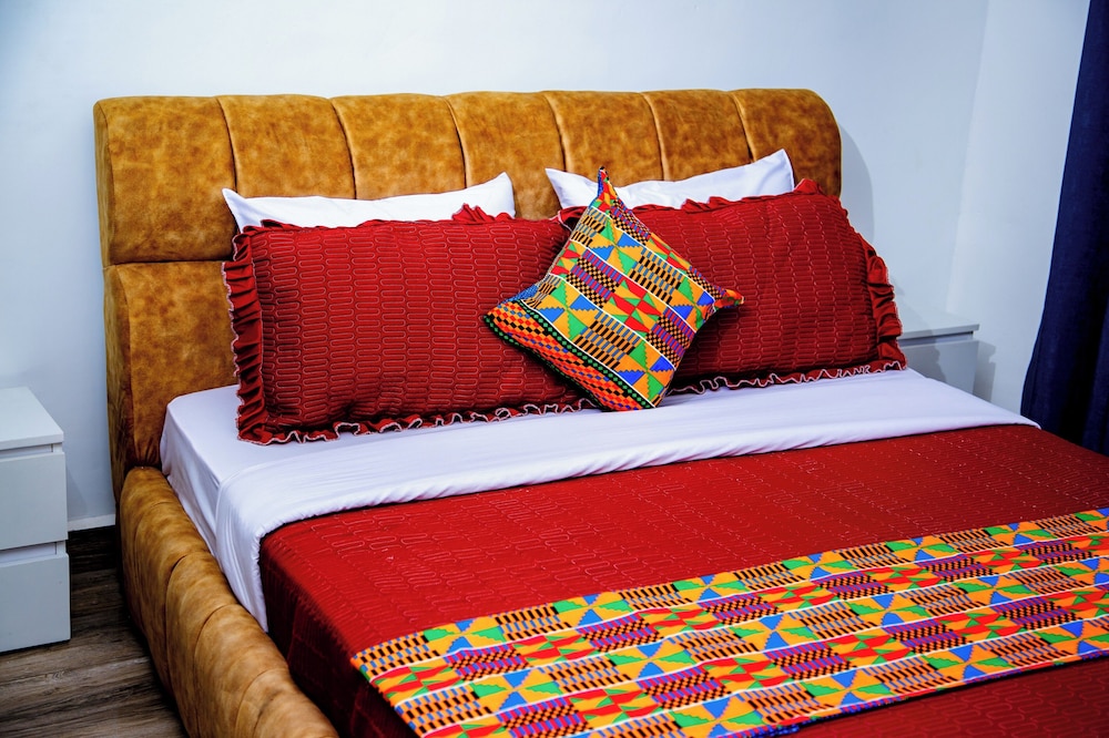 Inviting 8-bed House in Kigali Near rbd