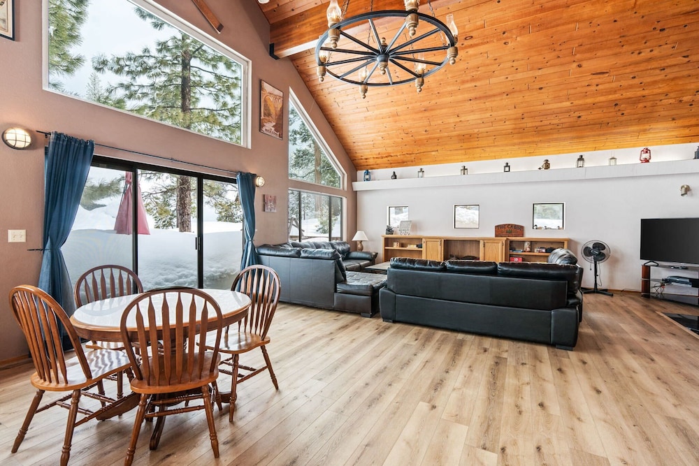 Granite View Lodge - Minutes From Water view 3