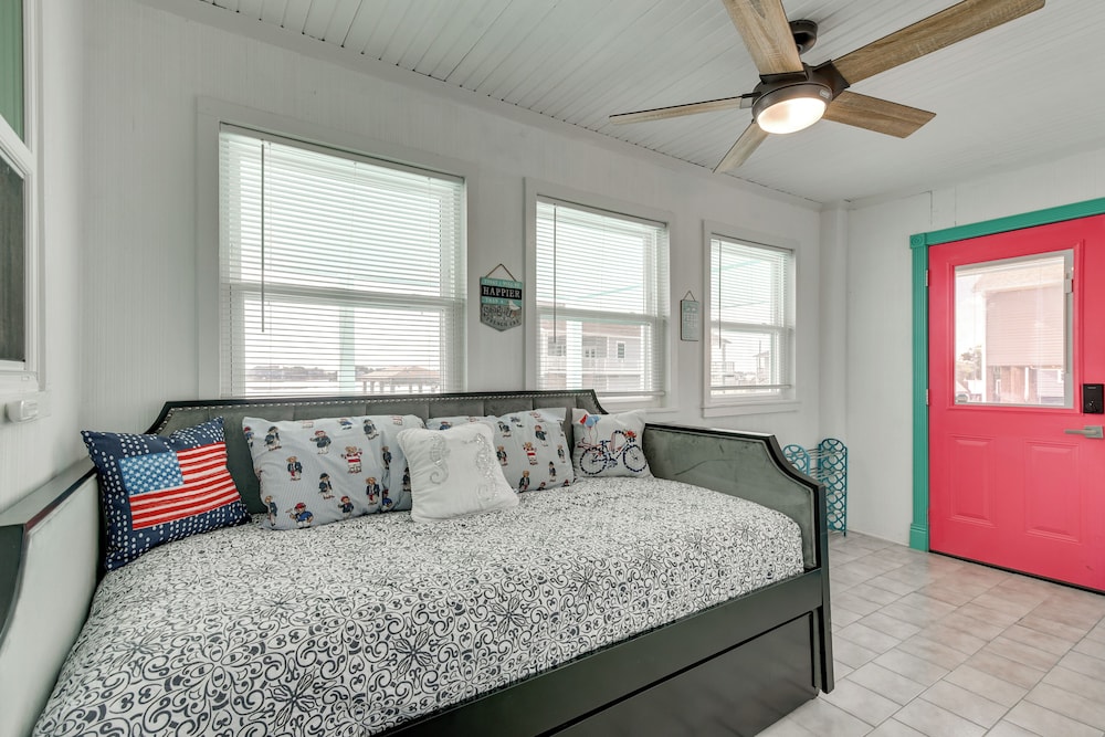 Private Bayfront Access 10 Mi to Galveston Beaches