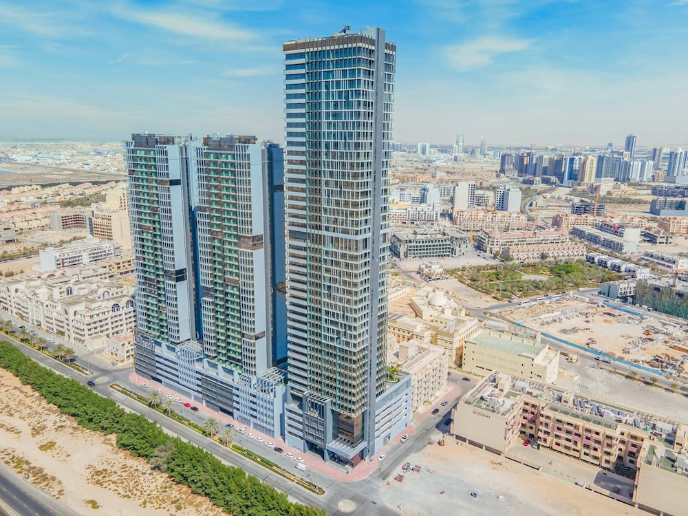 Sophisticated 1 Bedroom Apartment in Bloom Tower B