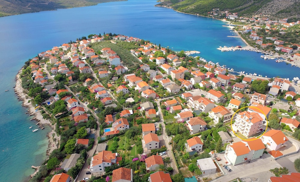 Apartments Kairos