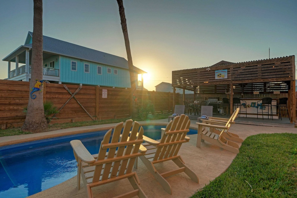 Coastal Retreat w/ Pool, BBQ & Sunset Views Beers and Sunshine by Avantstay