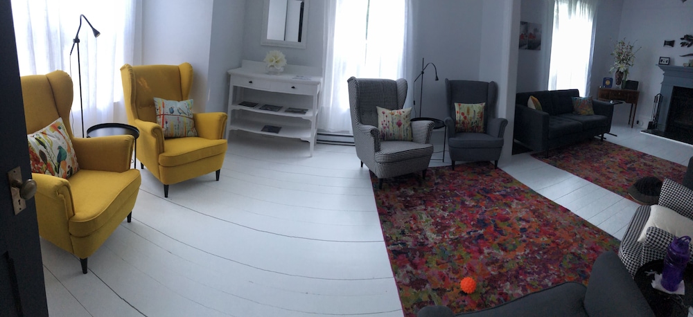 B&B Hillhouse