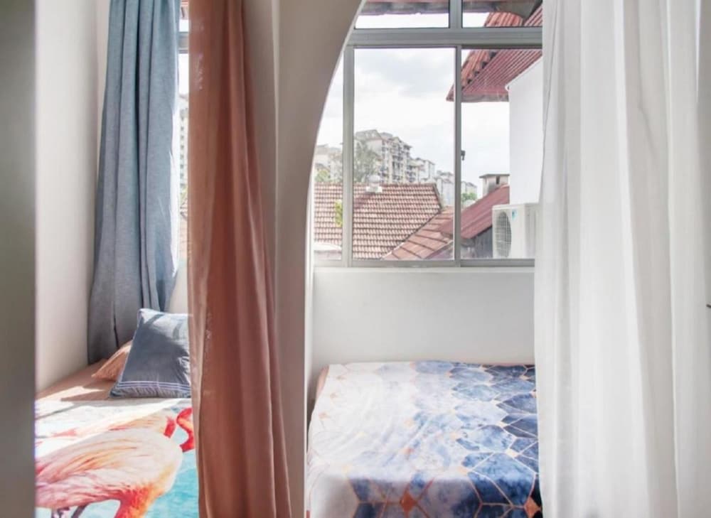 Asmara Blue Retreat