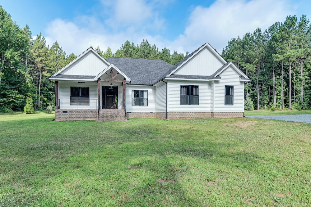 Secluded 18-acre Retreat in Staley w/ Game Room