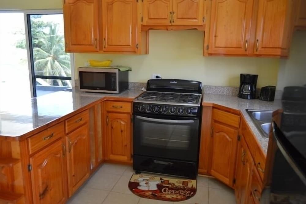 Sea Pearl Vacation Suites