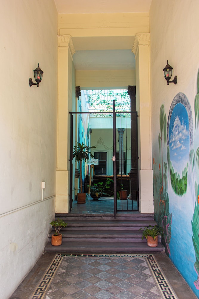 El Pinche Hostal
