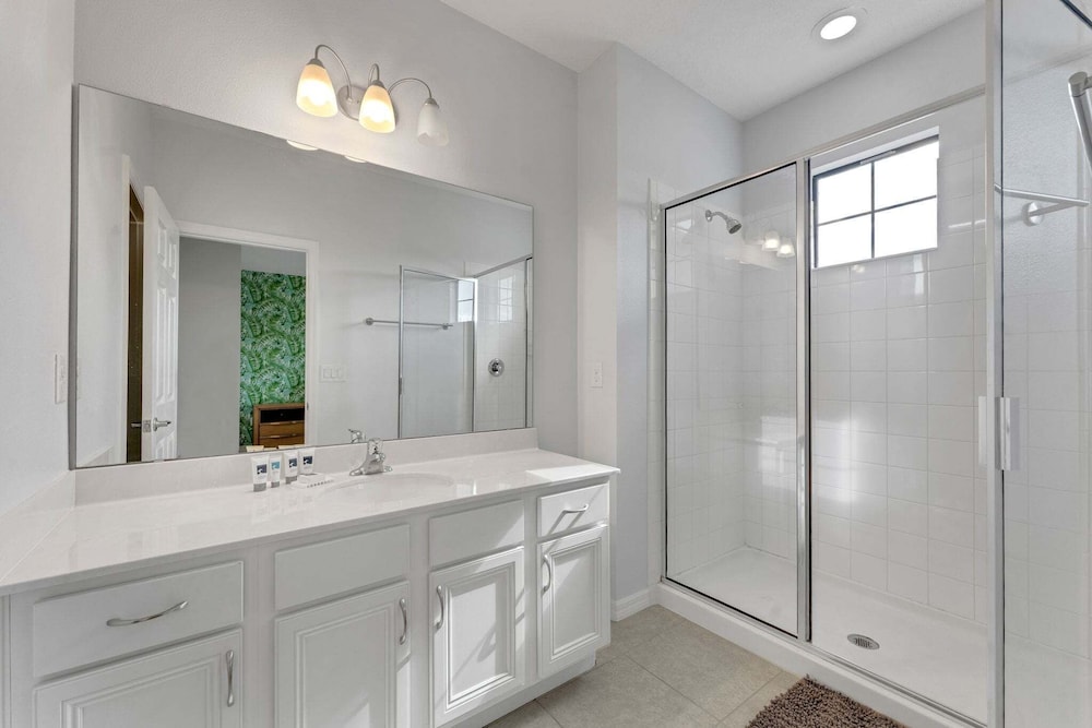 2311vd-providence 5 Bedroom Home
