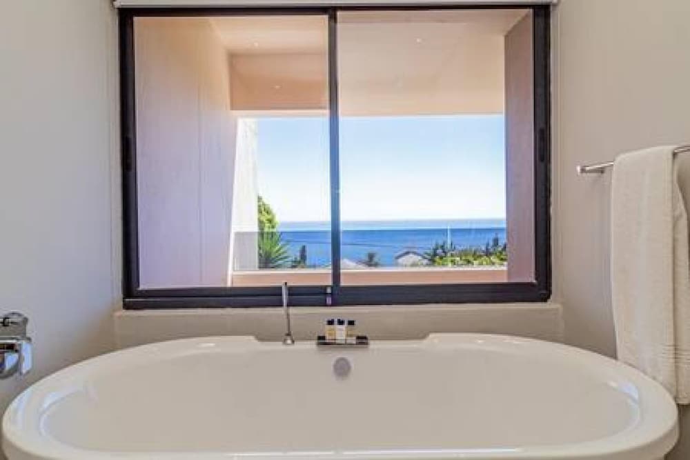 Large 3 Bedroom Apartment w Private Pool Casablanca