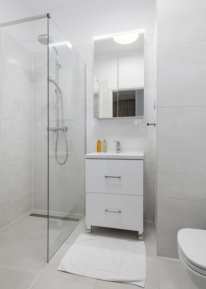 RentPlanet - Apartament Krochmalna