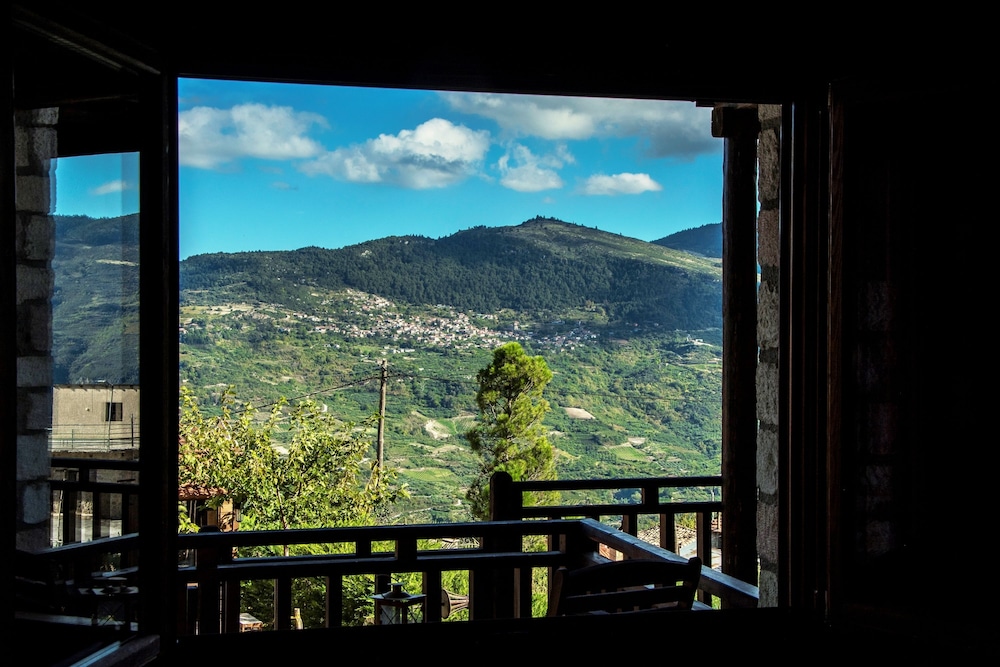 Theasis Guesthouse