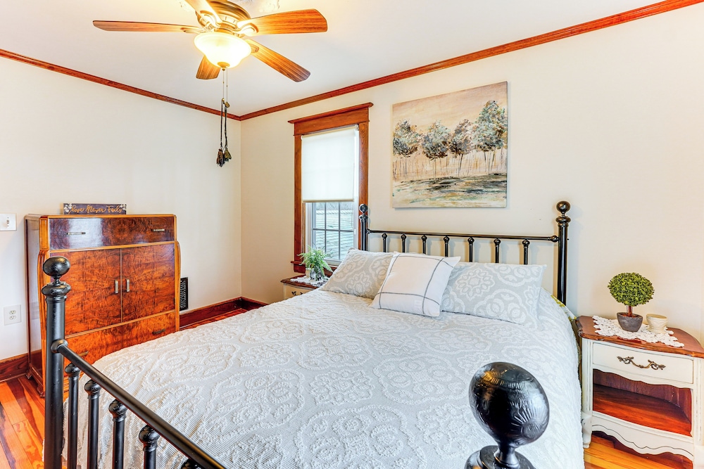 Hike, Fish, Ski & More: Spacious Gem in Catskills!