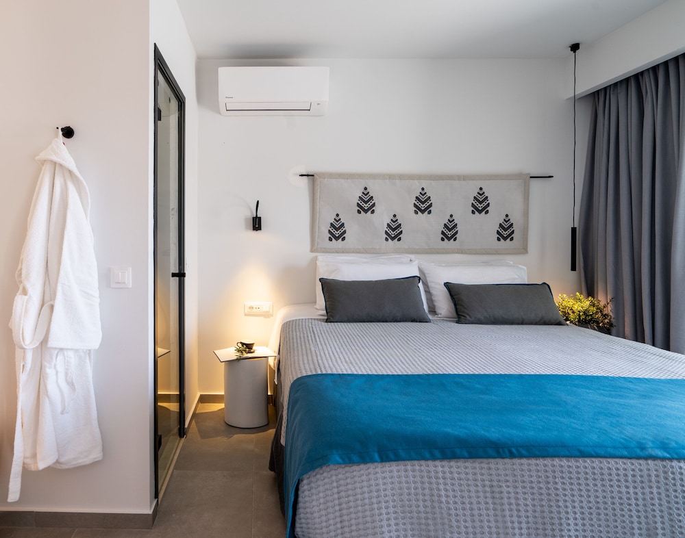 Pignolia Suites - Adults Only photo 3