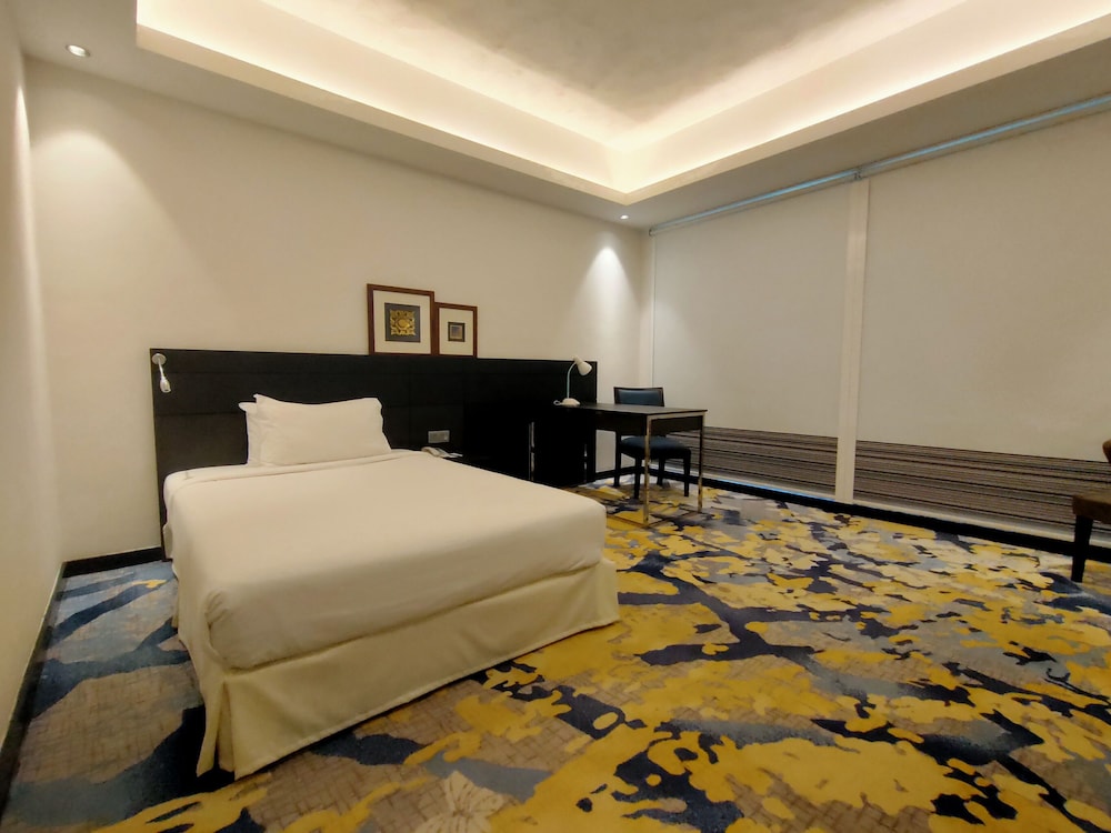 Bespoke Hotel Puchong 18
