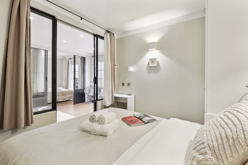 Chic 2BR 2BA near Place des Vosges