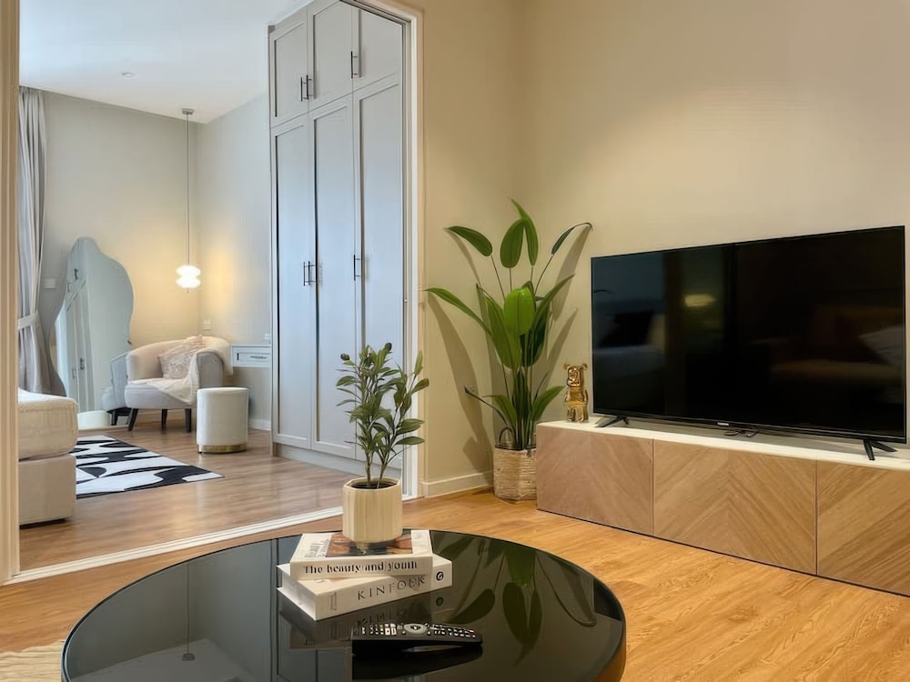 Platinum Quill Apartments Residences