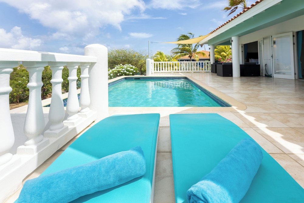 Coral Estate Holidays