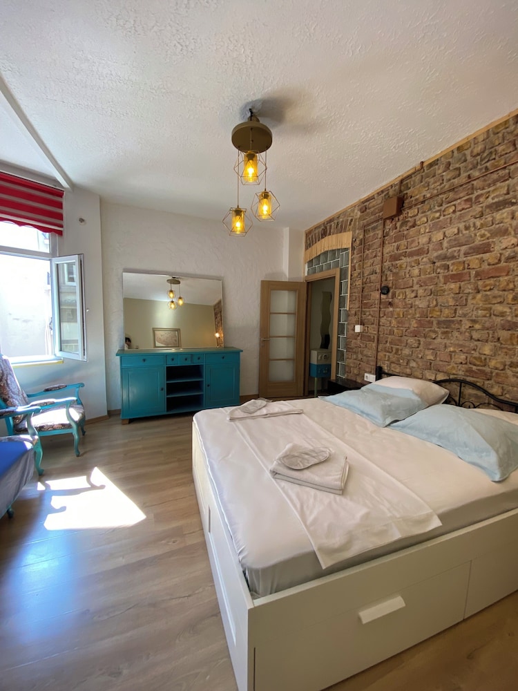 Taksim Sofa House