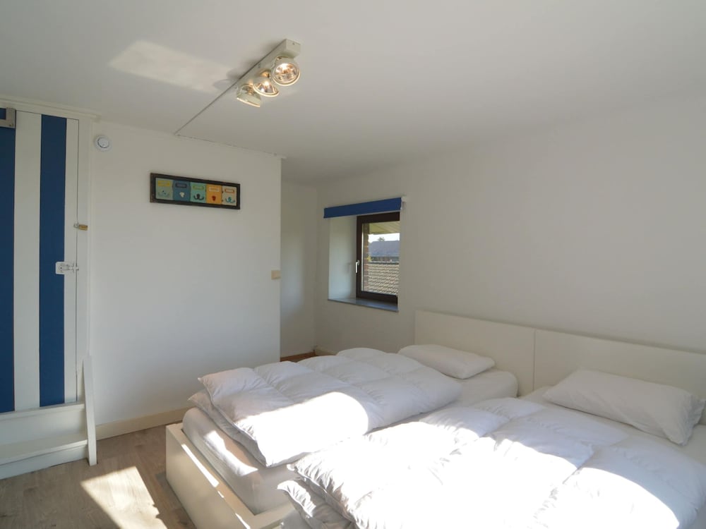 Large Holiday Home in Waimes With a Garden