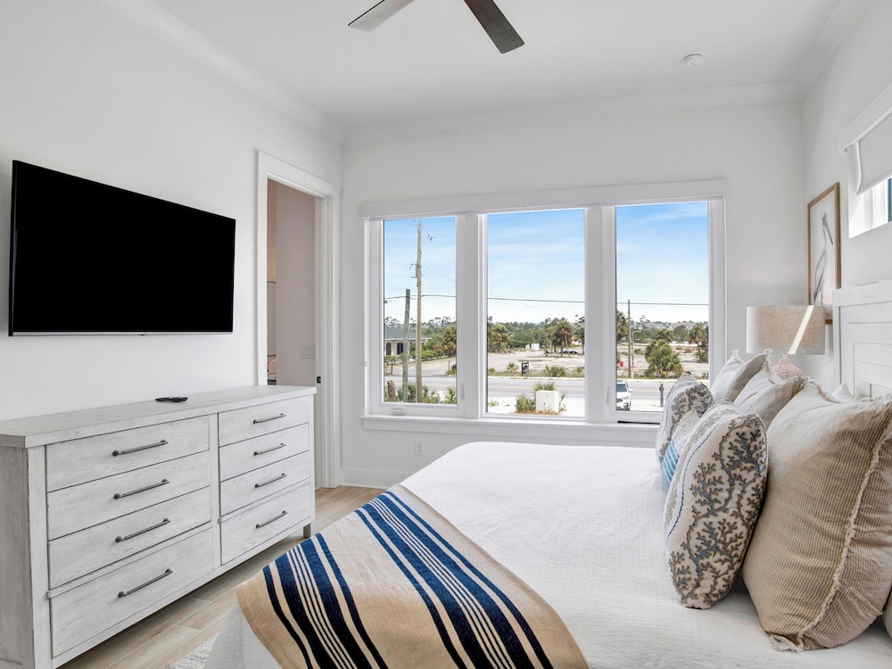 Viviana #12 by Southern Vacation Rentals