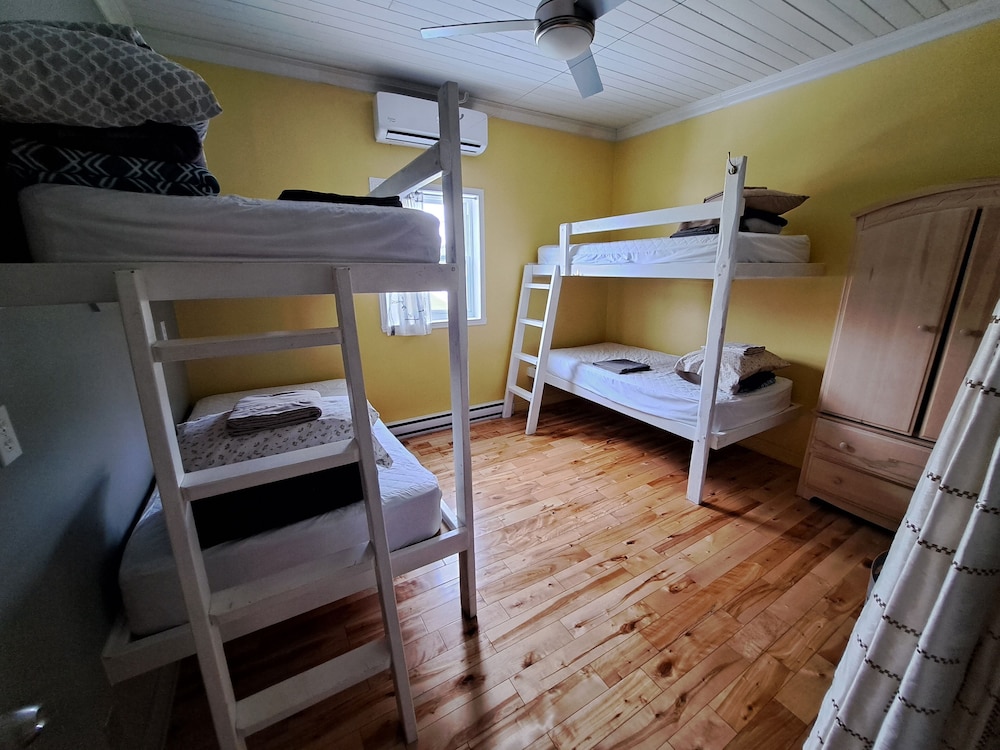 Levis Vacations - Auberge Jeunesse LouLou's Backpacker Hostel - Property Image 50