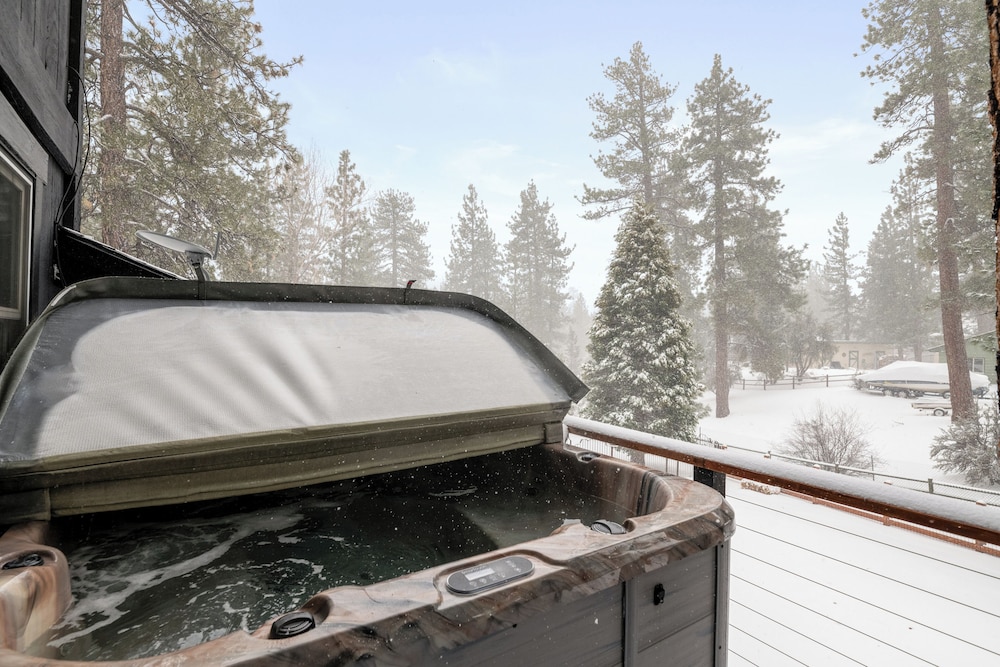 Sugarpine Retreat