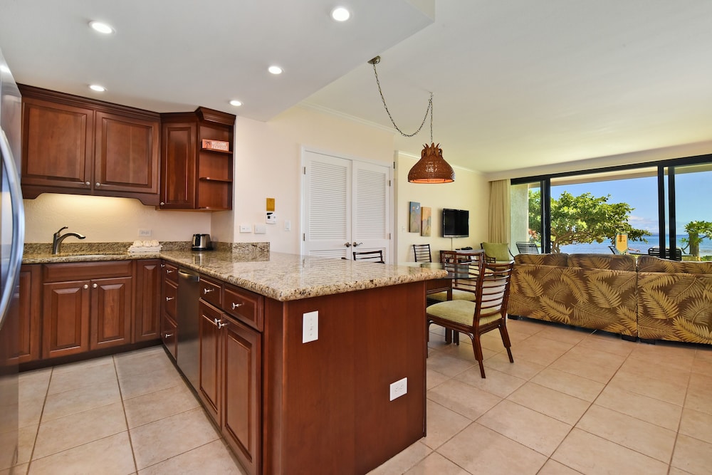 Kaanapali Shores #160 2 Bedroom Condo by RedAwning