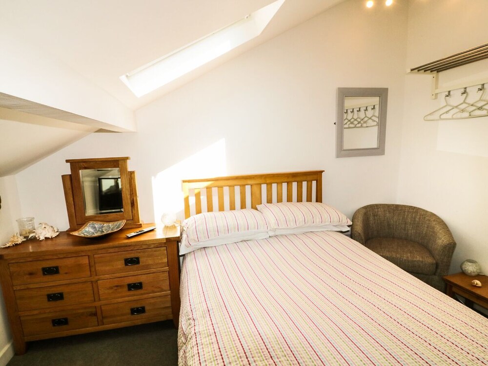Trelessy Lodge view 5