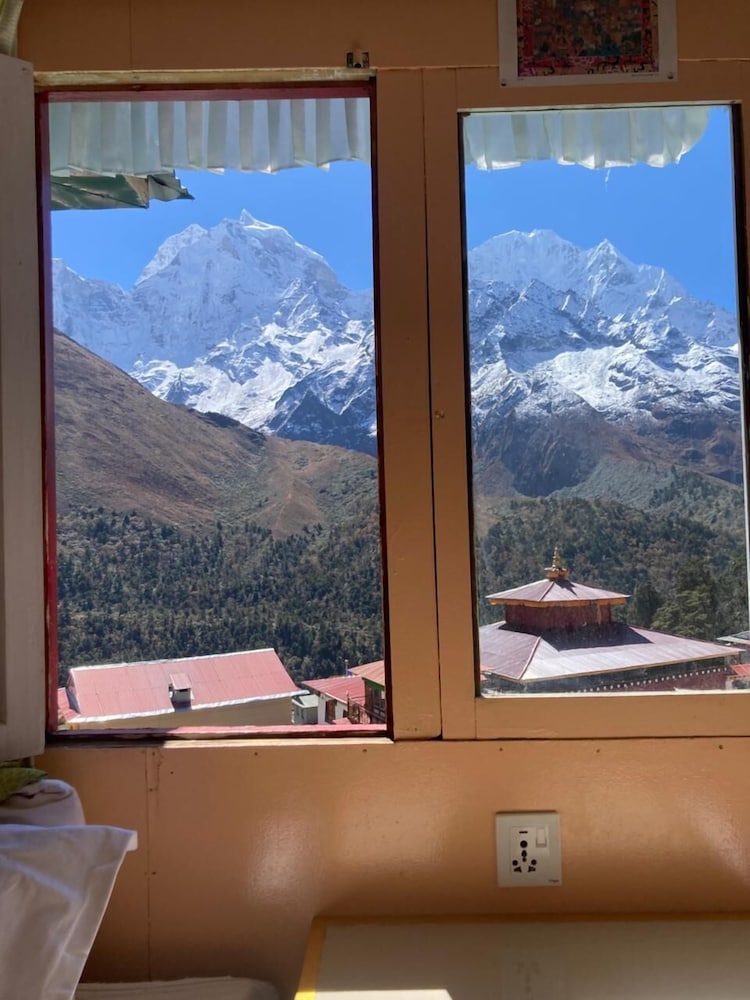 Trekkers Holiday Inn