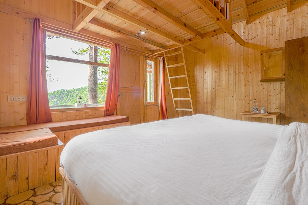 Oak N Pine by Dumnu Homes view 5