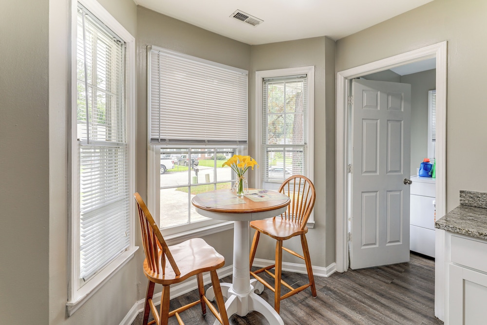 Jacksonville Home By Camp Lejeune, Beaches & More!