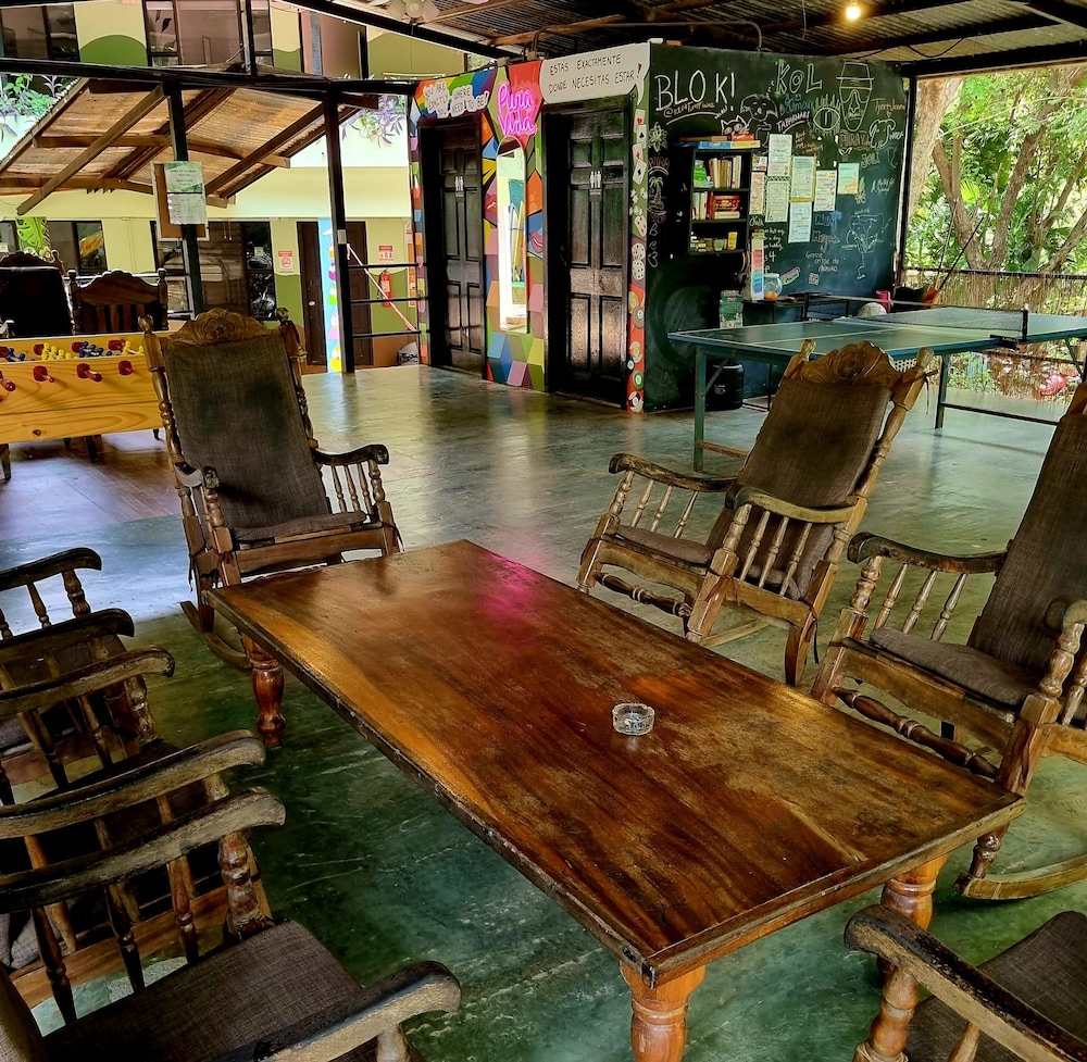 Casa Pura Vida Surf Hostel