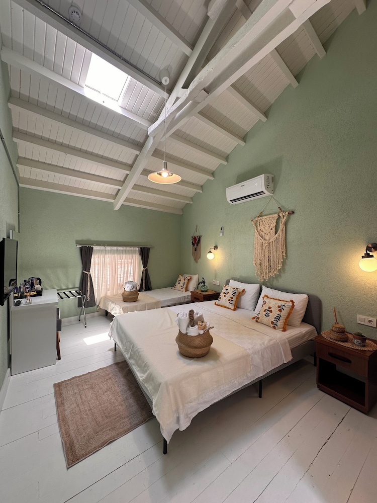 Hanole Macaron Guest House