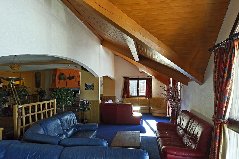 Valmeinier Vacations - Hotel L'Aigle - Property Image 3