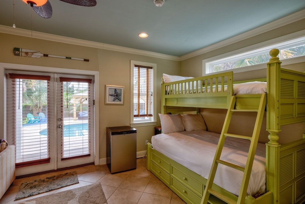 A Piece of Heaven by Avantstay Private Pool Sleeps 14 Pet-friendly