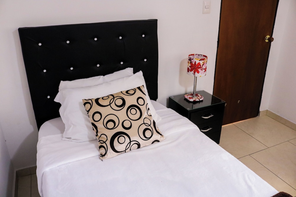 Hostal CaliView Inn