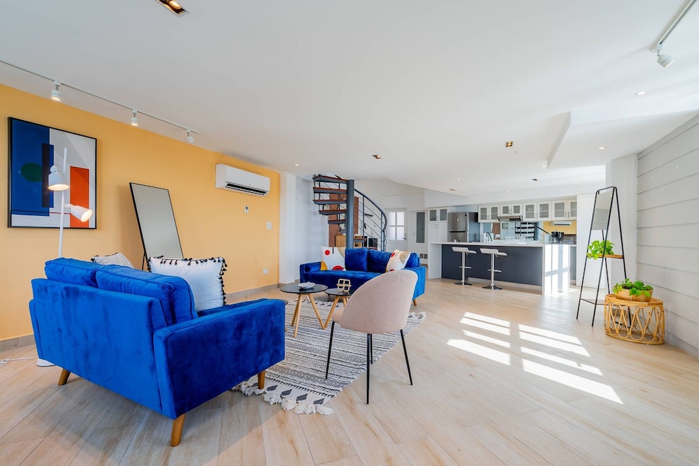 w Homely 2BR With Balcony in Panama