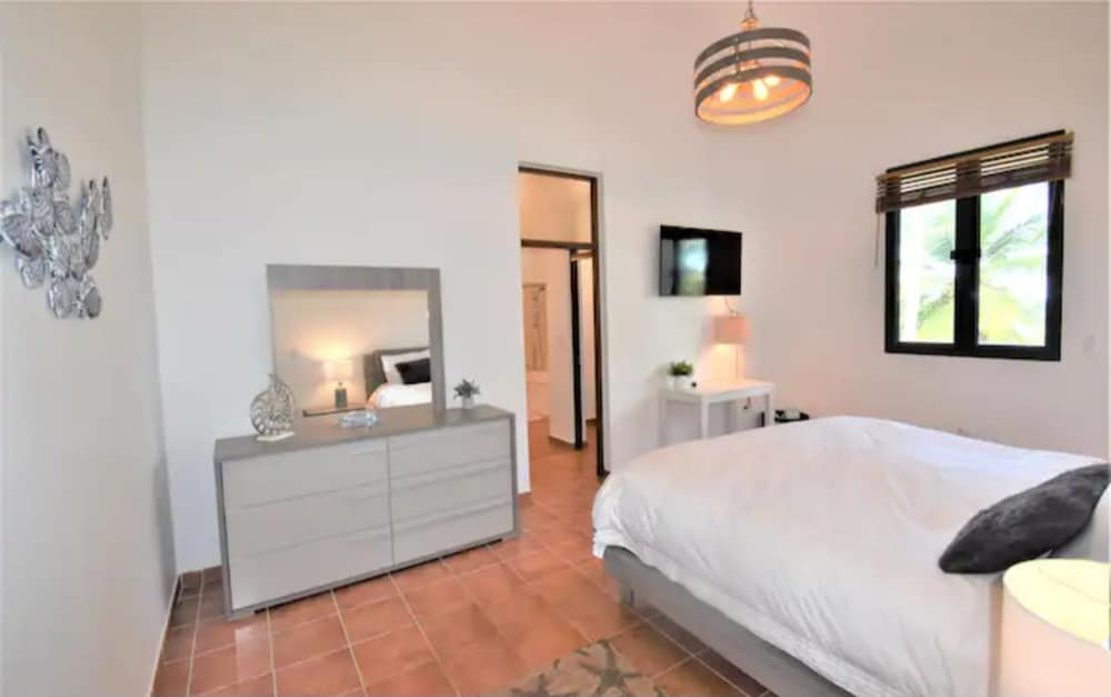 Golfside Villas - Property Image 16